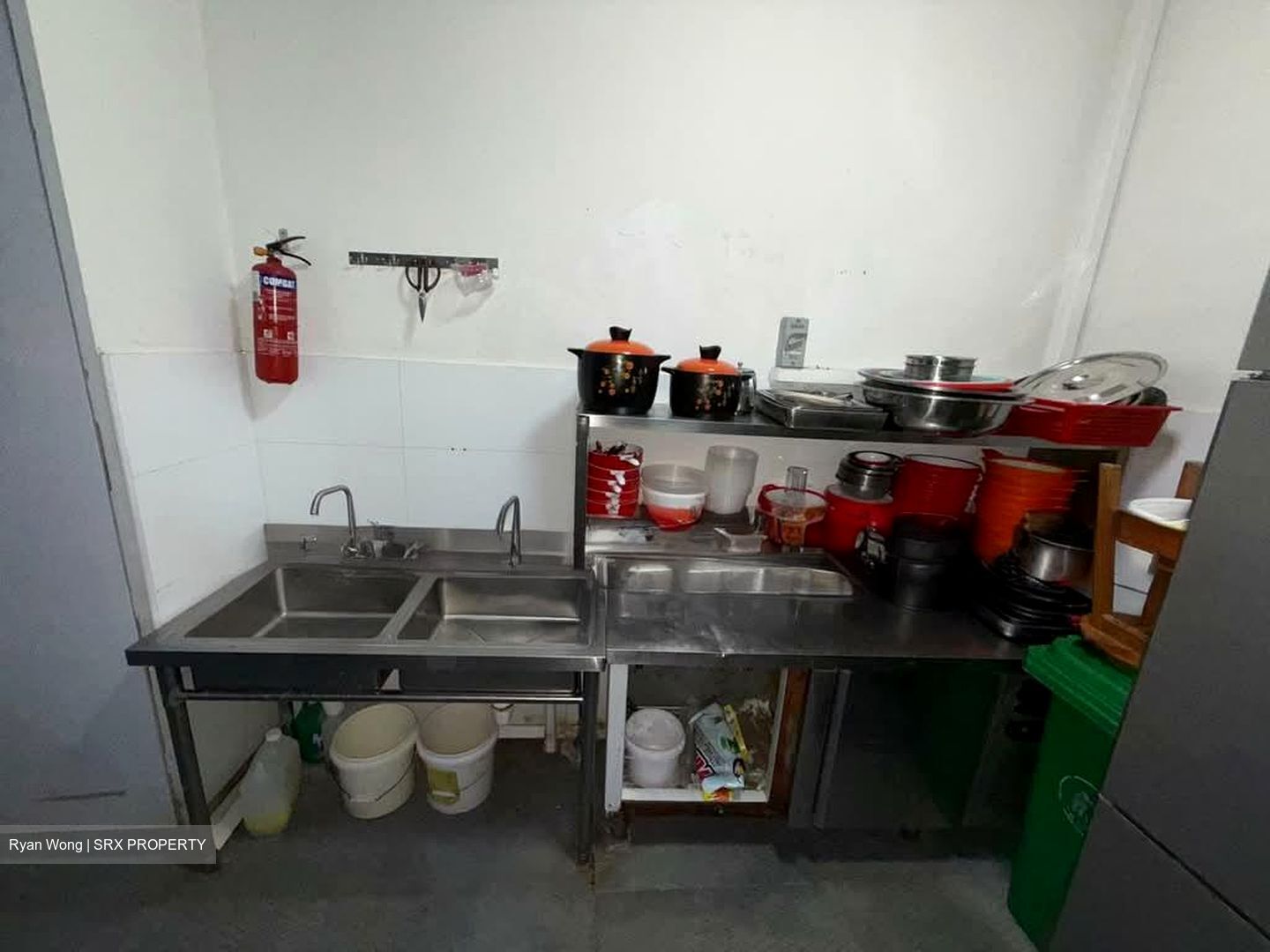 Eastwood Centre (D16), Retail #567515771